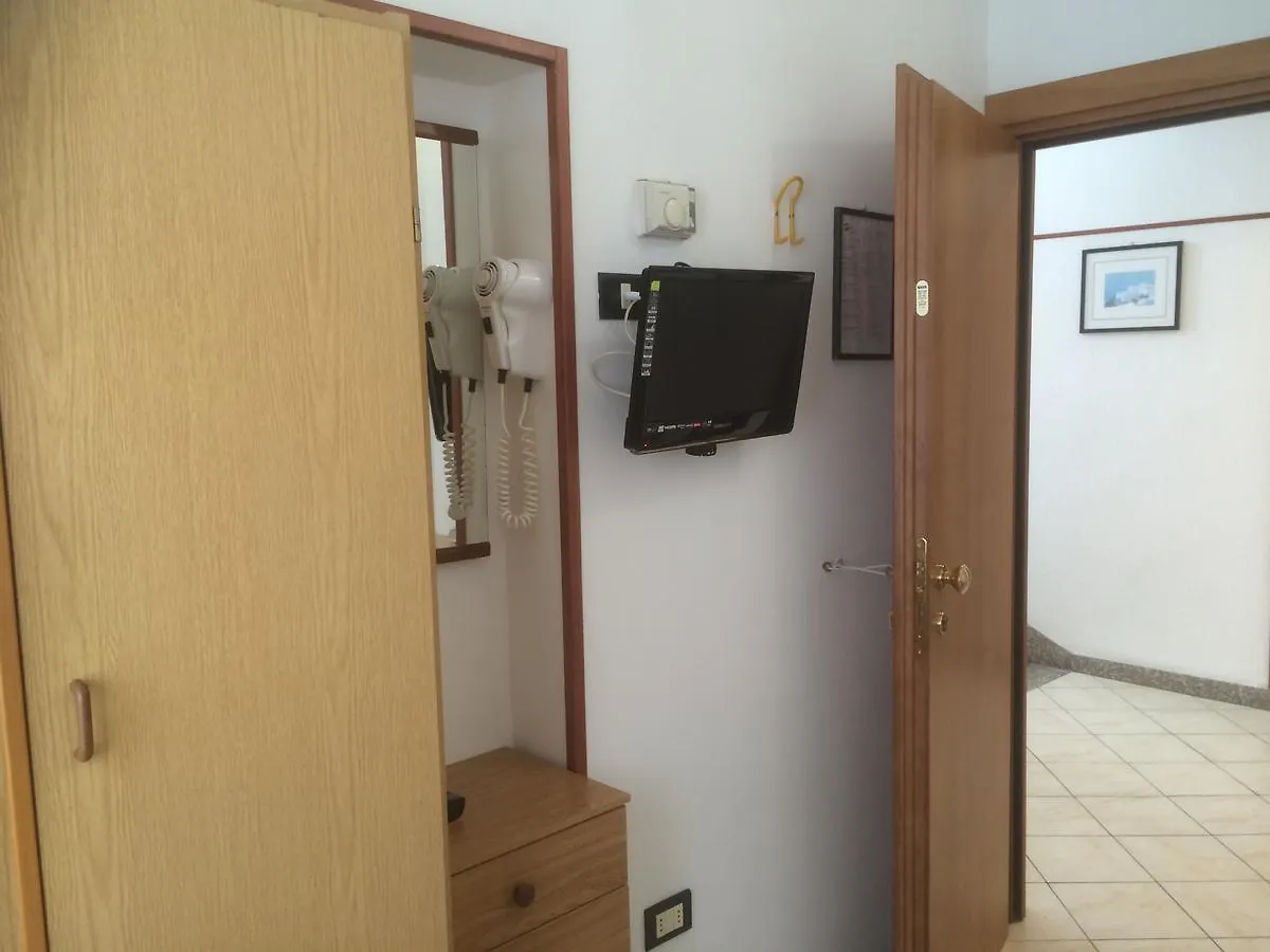 Hotel Tre Grazie Rimini 3*,