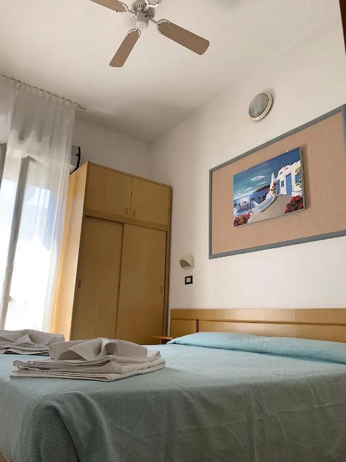 Hotel Tre Grazie Римини 3*,