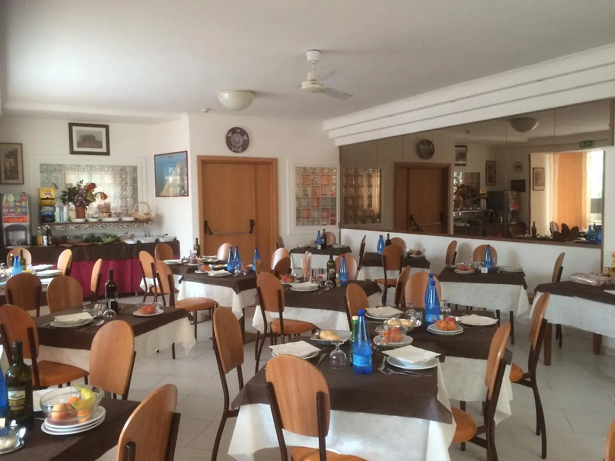 Hotel Tre Grazie Ρίμινι 3*,  Ιταλία